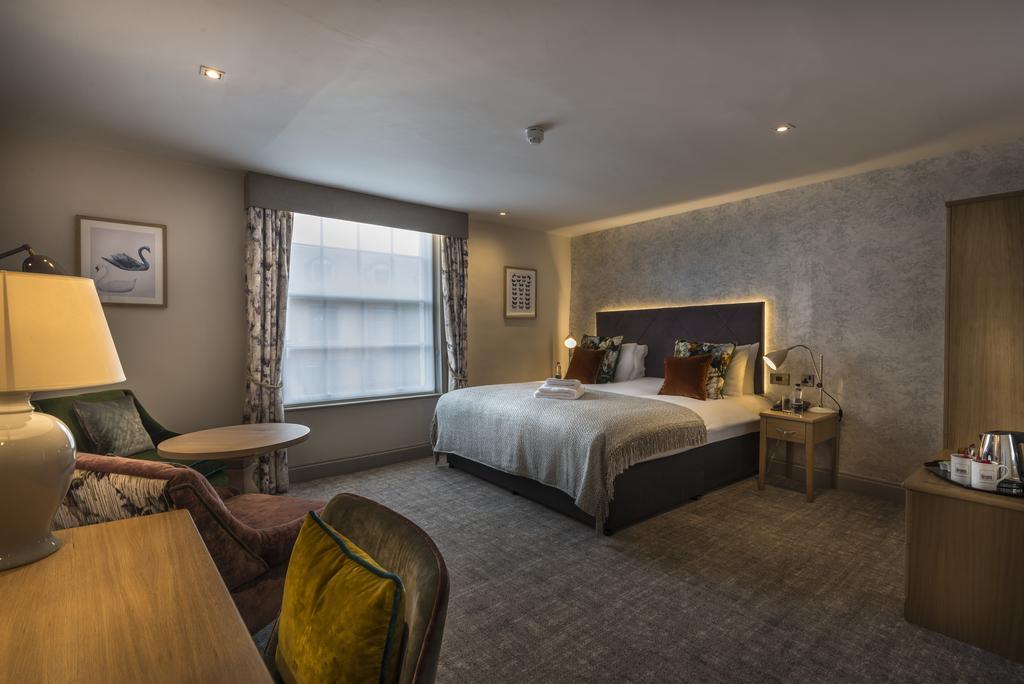 The Three Swans Hotel, Hungerford, Berkshire Kültér fotó